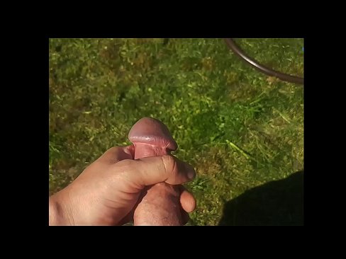 ❤️ Una guapa calenta es folla el seu cony rosa i es corre amb un esquitxat en un jardí d'estiu ️❌ Porno fb a nosaltres ca.quizfarmature.ru ❤